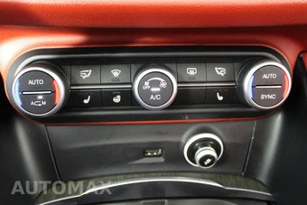 2019 Alfa Romeo Stelvio Ti – miniatura 22