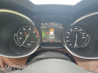 2019 Alfa Romeo Stelvio Ti – miniatura 12