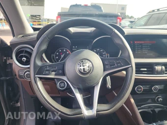 2019 Alfa Romeo Stelvio Ti – miniatura 10