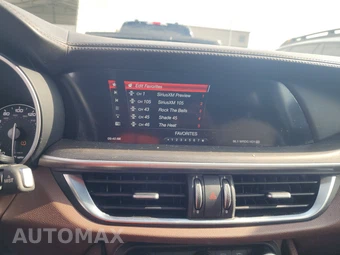 2019 Alfa Romeo Stelvio Ti – miniatura 11