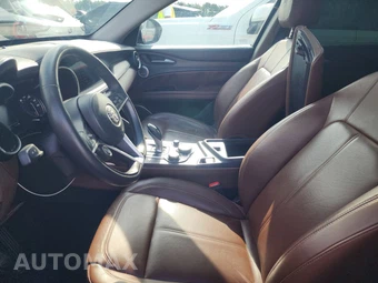 2019 Alfa Romeo Stelvio Ti – miniatura 7