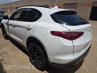 2019 Alfa Romeo Stelvio – miniatura 2
