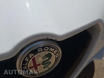 2019 Alfa Romeo Stelvio – miniatura 22