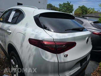 2019 Alfa Romeo Stelvio – miniatura 2