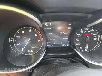 2019 Alfa Romeo Stelvio – miniatura 9