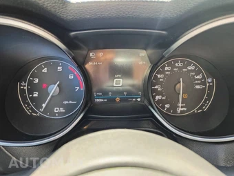 2019 Alfa Romeo Stelvio – miniatura 27