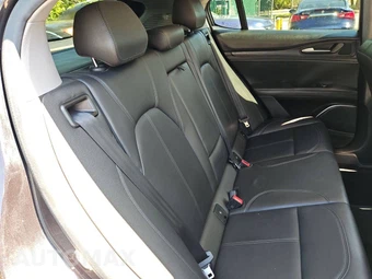 2019 Alfa Romeo Stelvio – miniatura 44
