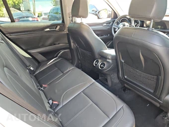 2019 Alfa Romeo Stelvio – miniatura 45