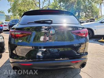 2019 Alfa Romeo Stelvio – miniatura 6