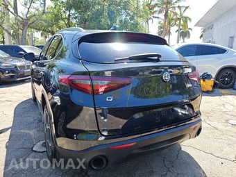 2019 Alfa Romeo Stelvio – miniatura 7