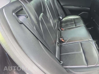 2019 Alfa Romeo Stelvio – miniatura 16