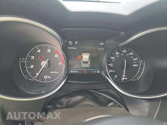 2019 Alfa Romeo Stelvio – miniatura 9