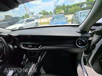 2019 Alfa Romeo Stelvio – miniatura 19