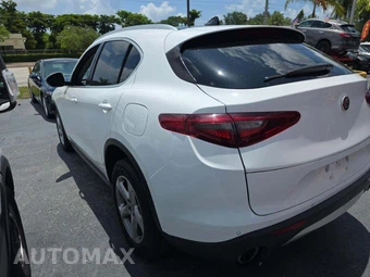 2019 Alfa Romeo Stelvio – miniatura 2