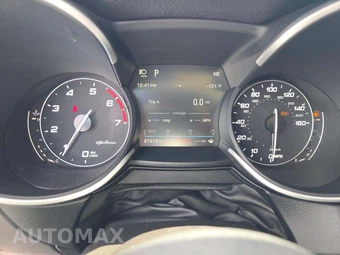 2019 Alfa Romeo Stelvio – miniatura 9