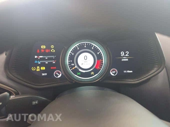 2019 Aston Martin DB11 AMR Coupe - miniatura 9