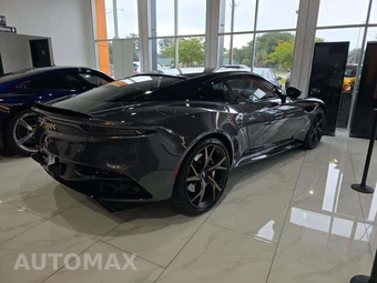 2019 Aston Martin DBS Superleggera Coupe - miniatura 3