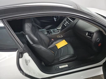 2019 Aston Martin DBS Superleggera Coupe - miniatura 8