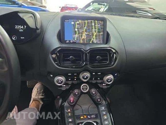 2019 Aston Martin Vantage - miniatura 10