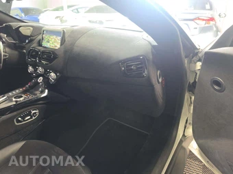 2019 Aston Martin Vantage - miniatura 17