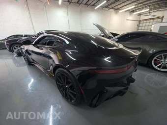 2019 Aston Martin Vantage - miniatura 2