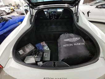 2019 Aston Martin Vantage - miniatura 11
