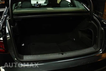 2019 Audi A4 Sedan Premium Plus - miniatura 7