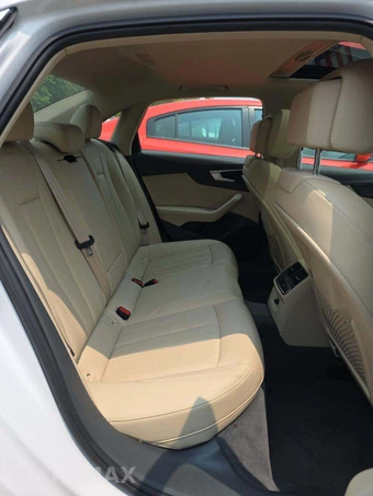 2019 Audi A4 Sedan Premium – miniatura 16
