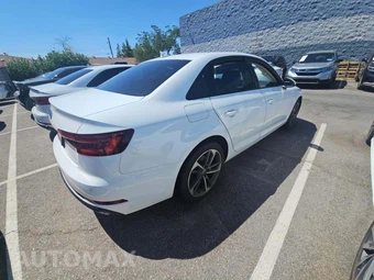 2019 Audi A4 Sedan Titanium Premium – miniatura 3