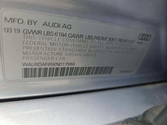 2019 Audi A8 3.0T – miniatura 2
