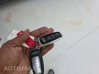2019 Audi A8 3.0T – miniatura 8