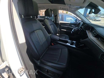 2019 Audi e-tron Premium Plus – miniatura 19