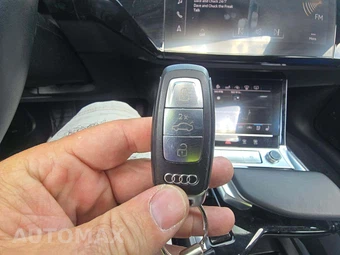 2019 Audi e-tron Prestige - miniatura 5