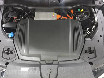 2019 Audi e-tron Prestige - miniatura 15