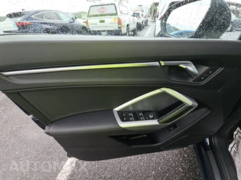 2019 Audi Q3 2.0T Premium Plus - miniatura 9