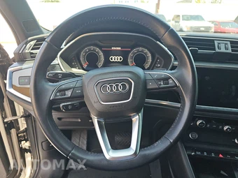 2019 Audi Q3 2.0T S line Prestige – miniatura 10