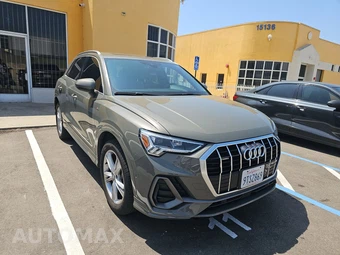 2019 Audi Q3 2.0T S line Prestige – miniatura 3