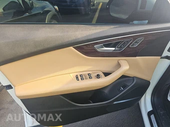 2019 Audi Q8 Premium Plus – miniatura 9