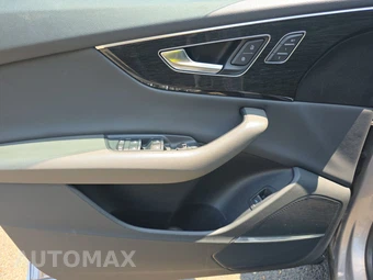 2019 Audi Q8 Premium Plus – miniatura 9