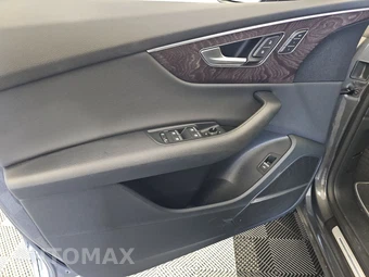 2019 Audi Q8 Premium Plus – miniatura 9