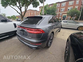 2019 Audi Q8 Premium Plus – miniatura 3