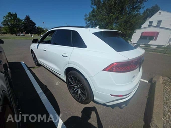 2019 Audi Q8 Premium Plus – miniatura 2