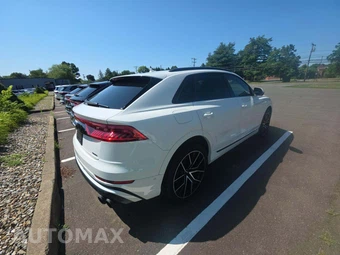 2019 Audi Q8 Premium Plus – miniatura 3