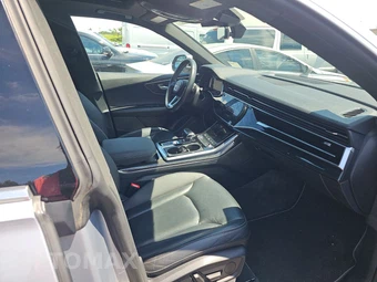 2019 Audi Q8 Premium - miniatura 8
