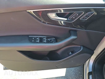 2019 Audi Q8 Premium - miniatura 9