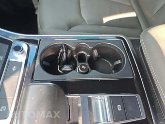 2019 Audi Q8 Premium – miniatura 8