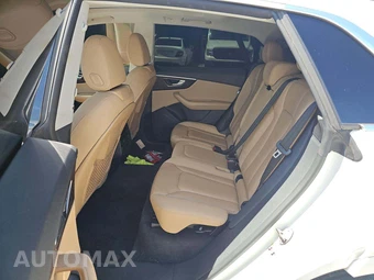 2019 Audi Q8 Premium – miniatura 13