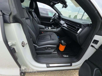 2019 Audi Q8 Premium – miniatura 18