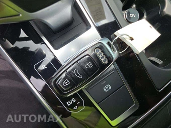 2019 Audi Q8 Premium – miniatura 8