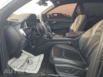 2019 Audi Q8 Premium – miniatura 7